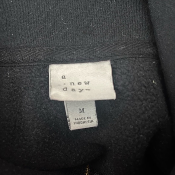 A New Day 1/2 Zip Pullover - Picture 2 of 3